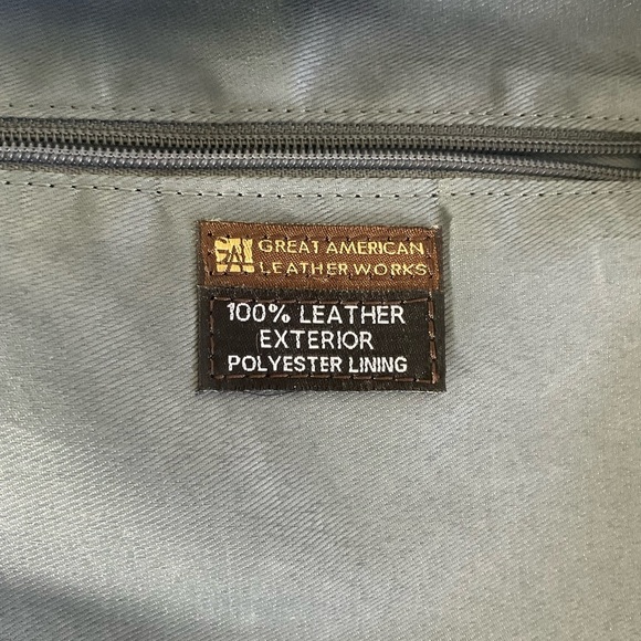 Great American Leatherworks Cross Body Bag in Gray leather new without tags - Picture 3 of 9